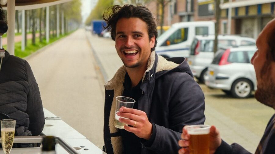 Amsterdam: Dutch Beer Bike Blast Tour with Onboard Bar - Pedaling through Sloterdijk for 65 minutes