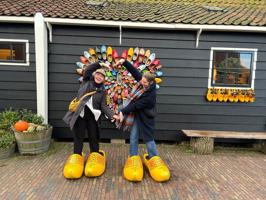 Amsterdam: Dutch Countryside E-Bike with Cheese & Clogs - Broek in Waterland, a village made for a slow stop