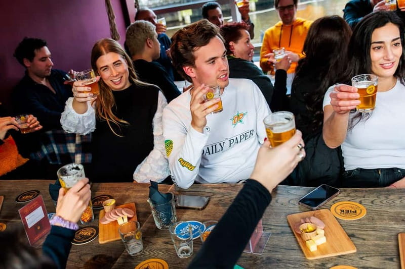 Amsterdam: Dutch Craft Beer Tasting with cheese and snacks - Why the one-hour length can work well