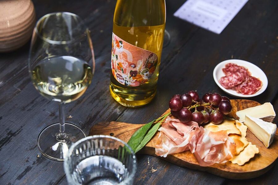 Amsterdam: Dutch Wine Tasting with Sommelier - How this compares with a more commercial tasting