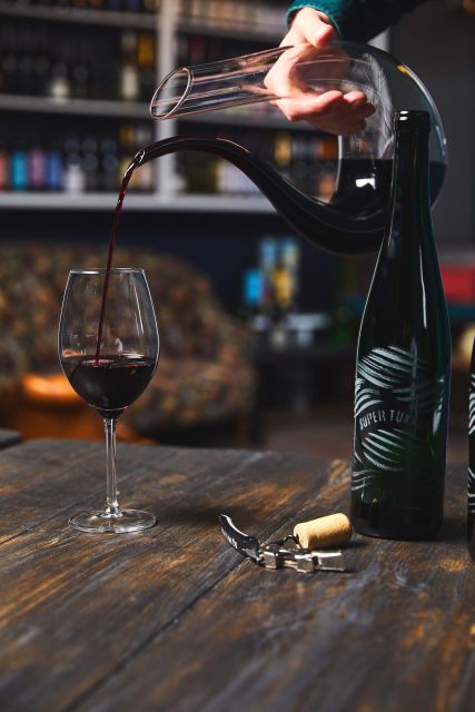Amsterdam: Dutch Wine Tasting with Sommelier - The five-wine tasting, from first sip to last