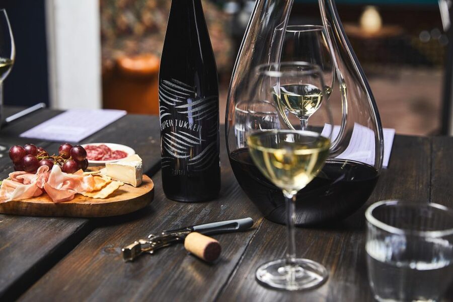 Amsterdam: Dutch Wine Tasting with Sommelier - Timing, languages, and booking flexibility