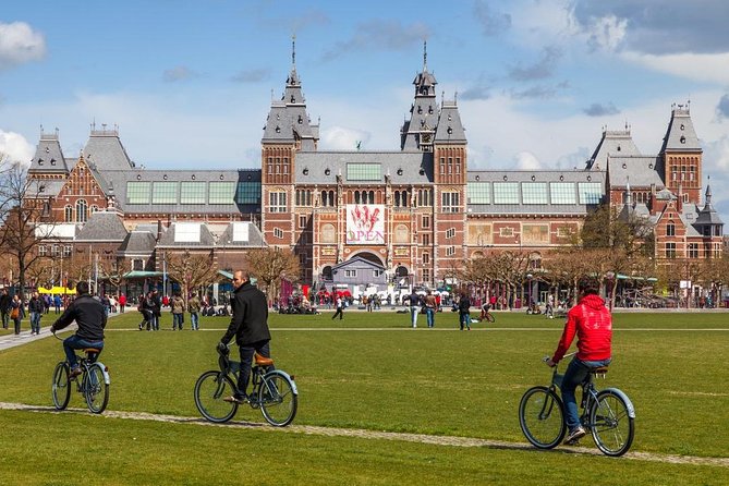 Amsterdam: E-Bike Sightseeing Tour - The Bloemenmarkt and a short look at Amsterdam’s flower trade