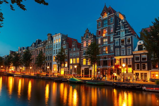 Amsterdam Evening Canal Cruise with Live Guide and Onboard Bar - Anne Frank House and the weight of the Prinsengracht