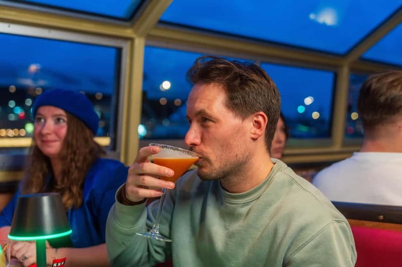 Amsterdam: Evening Cocktail Cruise along the canals - What the $45 price really buys you