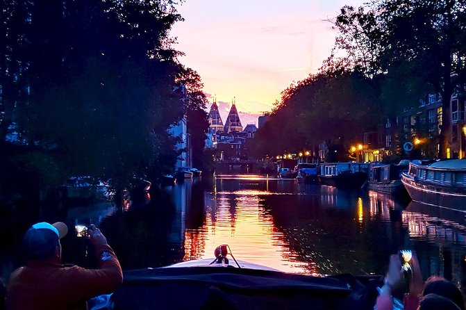 Amsterdam Evening Cosy & Small Cruise & Drinks and Bites - Sunset - Small group, personal attention, and seating