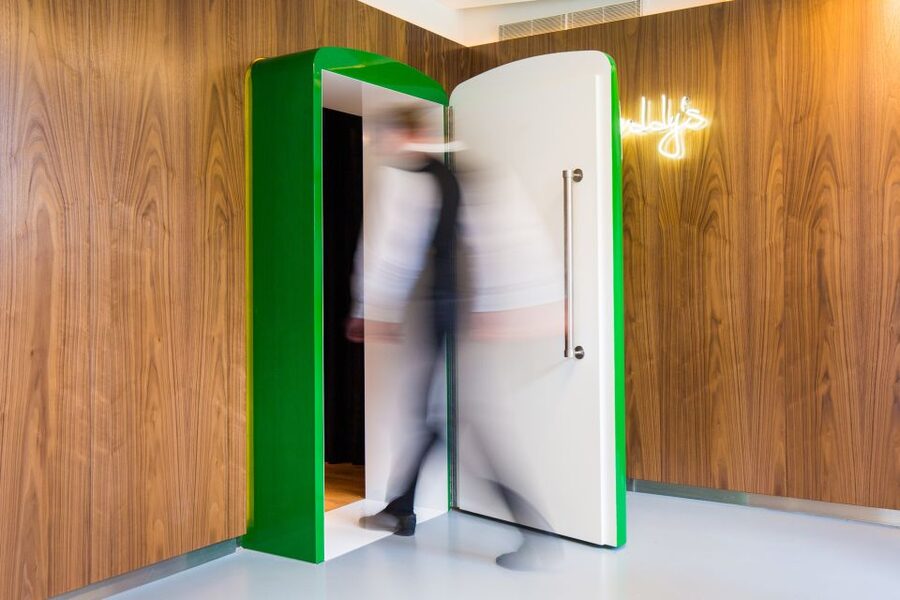 Amsterdam: Exclusive Heineken Experience VIP Tour Ticket - The personalized gift at the end