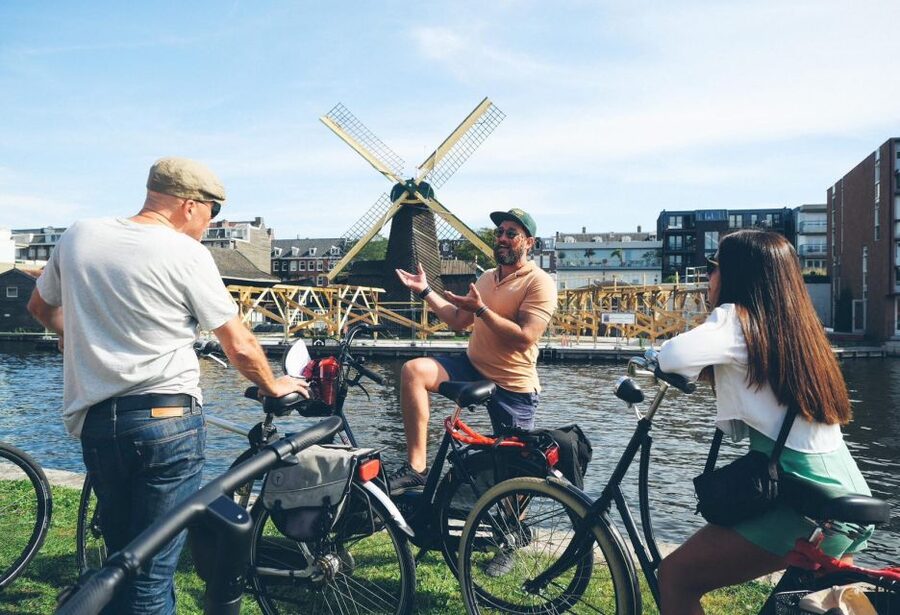 Amsterdam: Explore the City Highlights by Bike - Starting at Oosterdoksstraat 106 near Centraal Station