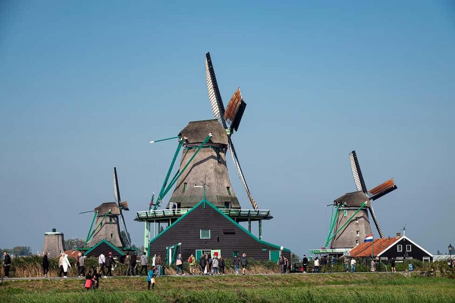 Amsterdam: Explore Zaanse Schans: Half-Day Luxury Coach Trip - Choosing between the 10:30, 12:00, and 15:00 departures