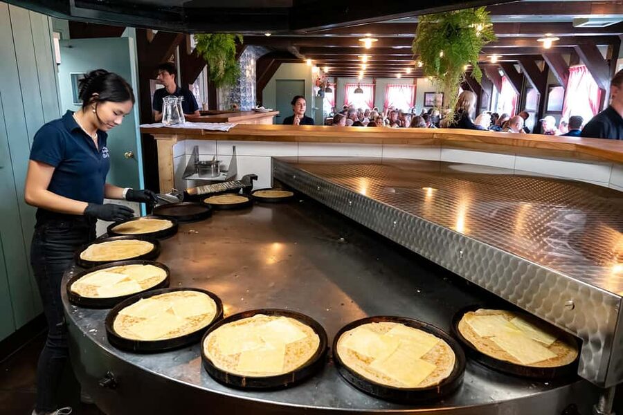 Amsterdam: Explore Zaanse Schans: Half-Day Luxury Coach Trip - Is $20 a fair price?