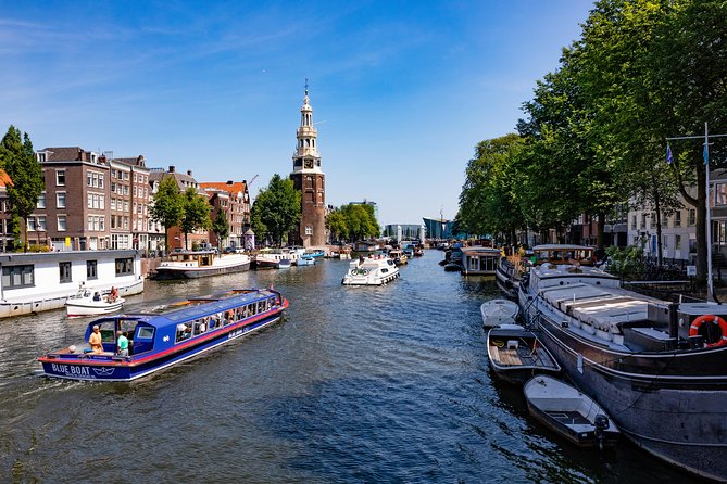 Amsterdam Family-Friendly Canal Cruise with Snackbox Option - Amsterdam Centraal and the changing city