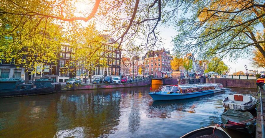 Amsterdam Family Friendly Historical Walking Tour - Two hours through Amsterdam’s Old Town