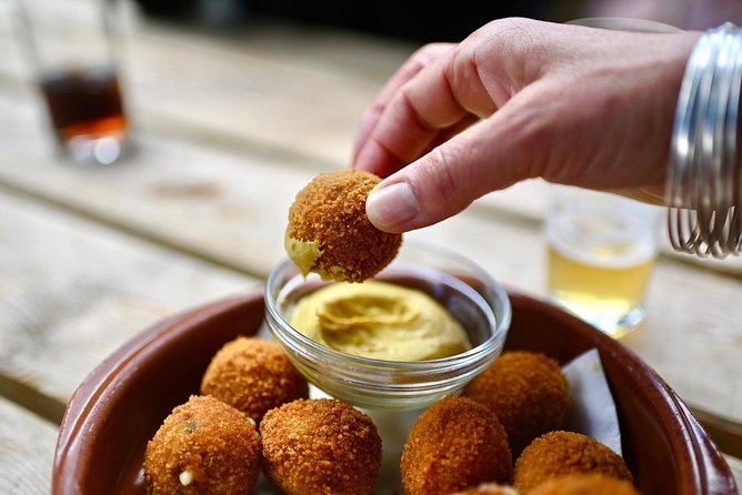 Amsterdam Food Tour of 10+ Local Classic Tastings in Jordaan Area - Guides shape the experience