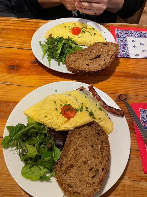 Amsterdam: Food Walking Tour - Ending near Dam Square