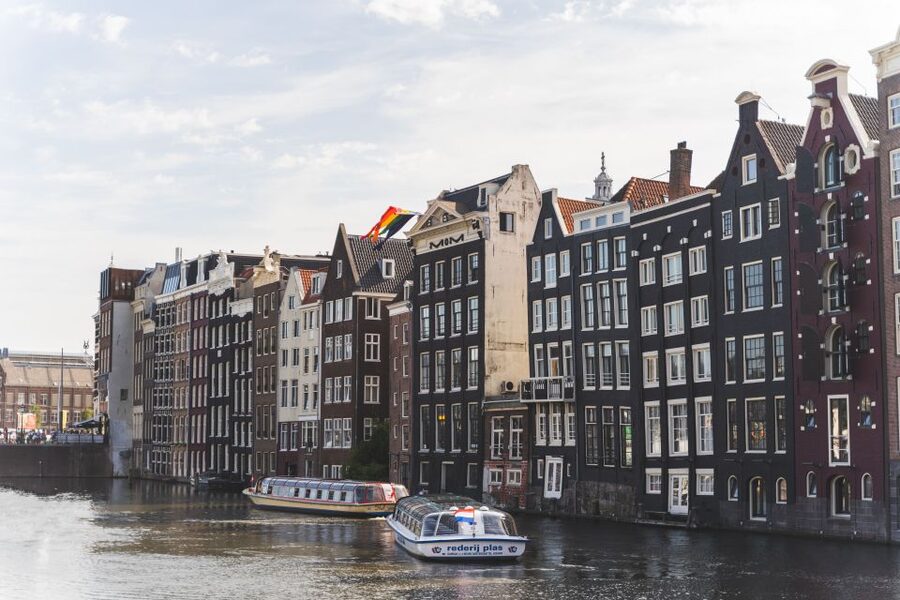 Amsterdam full day: Walking, Biking & Cruising with Lunch - Starting at Beursplein with Amsterdam under your feet