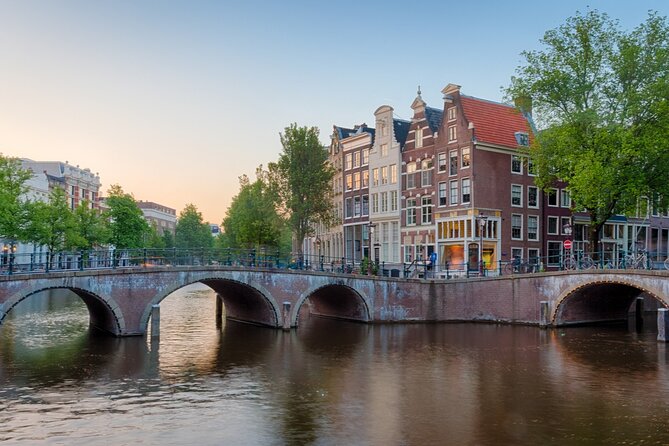 Amsterdam Ghost Hunt: Self-Guided Mystery Adventure - Nieuwmarkt and Montelbaanstoren