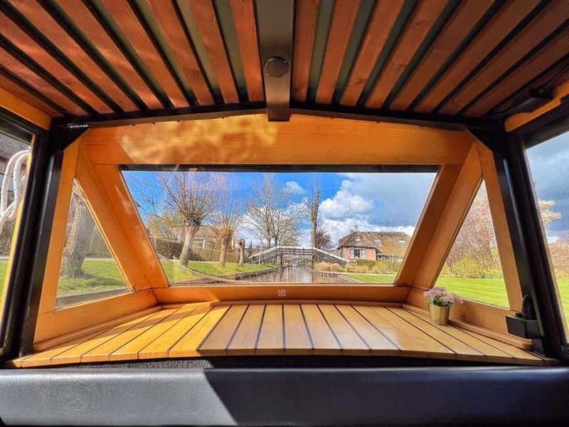 Amsterdam: Giethoorn, Afsluitdijk and Zaanse Schans Day Trip - Giethoorn: the day’s quiet payoff