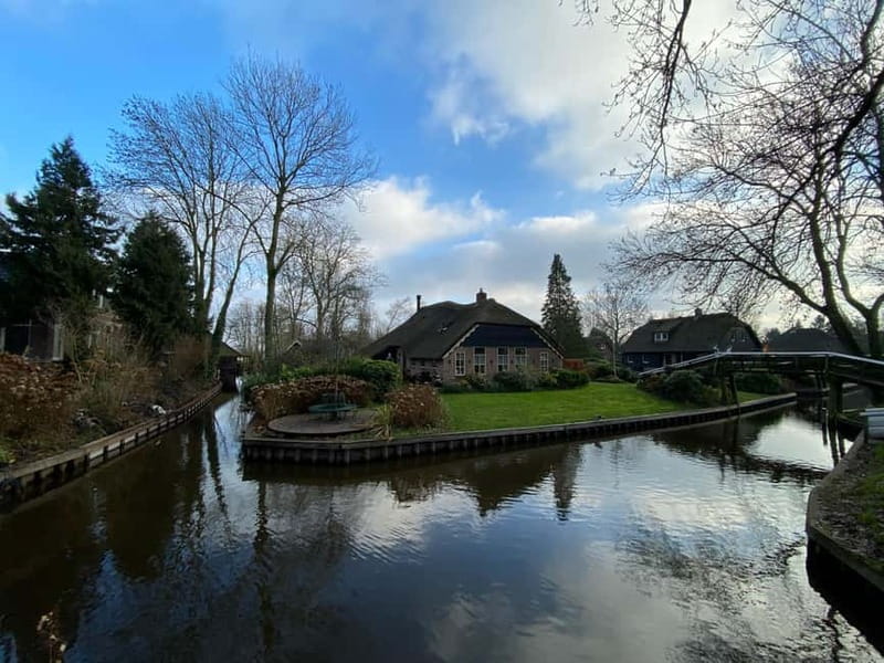 Amsterdam: Giethoorn, Afsluitdijk and Zaanse Schans Day Trip - The guide can shape the whole day