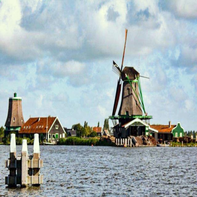 Amsterdam: Giethoorn and Zaanse Schans Windmills Day Tour - Leaving Amsterdam at 8:00
