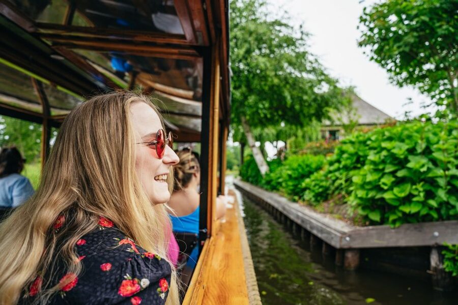 Amsterdam: Giethoorn, Volendam, and Zaanse Schans Tour - Key Points to Know