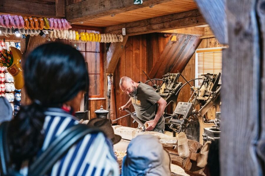 Amsterdam: Giethoorn, Volendam, and Zaanse Schans Tour - What This Full-Day Dutch Countryside Tour Really Covers