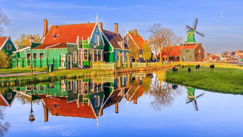 Amsterdam: Giethoorn & Zaanse Schans Small Group Day Trip - Zaanse Schans: windmills, cheese, and clogs