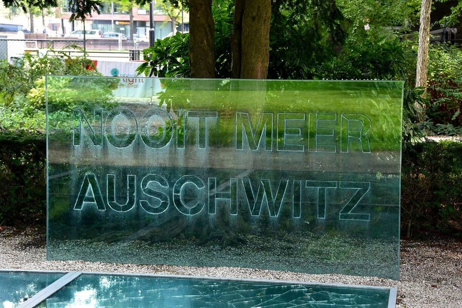 Amsterdam: Guided Anne Frank Small-Group Walking Tour - Zuiderkerk and the changing city