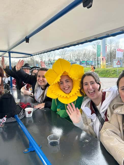 Amsterdam: Guided Beer or Prosecco Bike Tour - Pedaling through Amsterdam’s approved streets