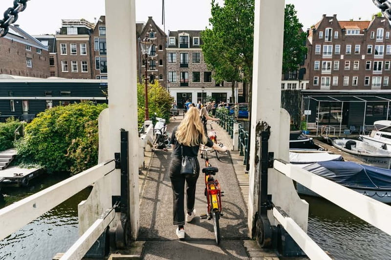 Amsterdam: Guided Bike Tour City Centre in EN/DE/FR/ES - Westerkerk and the canal ring