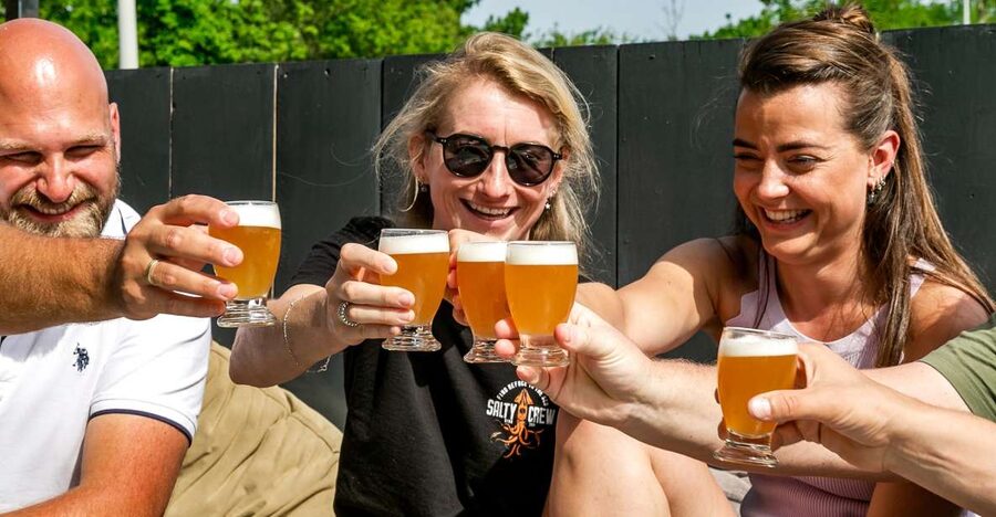 Amsterdam: Guided Craft Beer Brewery Bus Tour with Tastings - What nine tasters really mean
