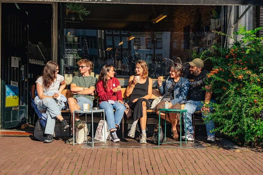 Amsterdam: Guided Cultural Food Tour in German or English - Key points at a glance