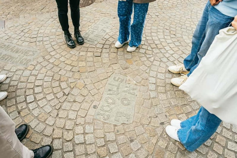 Amsterdam: Guided Cultural Walking Tour - De Negen Straatjes and the Begijnhof