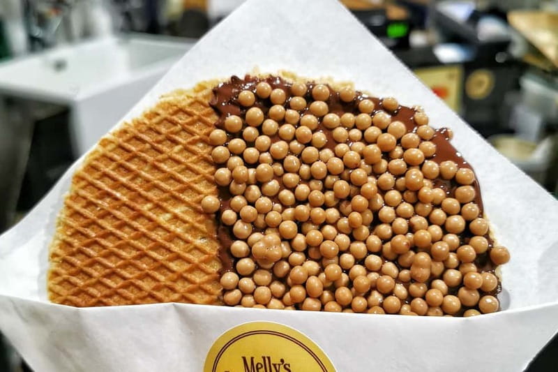 Amsterdam: Guided Food Tour with Tastings - Apple tart and the warm stroopwafel finish