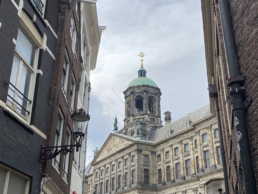 Amsterdam: Guided Off-The-Beaten-Track Walking Tour - The western islands and newly designed Westerdoks