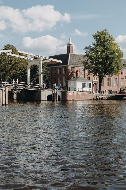 Amsterdam: H'ART Museum Entry Ticket - Why H’ART Museum Feels Different