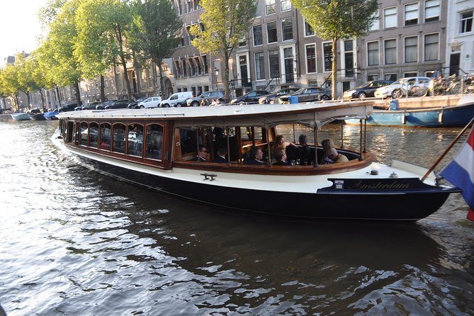 Amsterdam: High Tea Cruise - What the 90-minute route includes