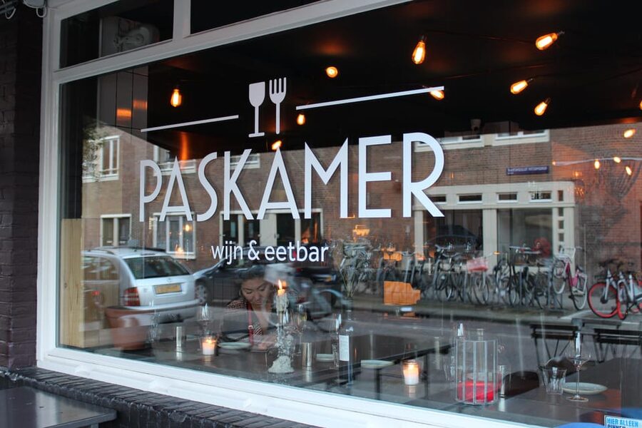 Amsterdam: High Wine at wine bar Paskamer, 3-rounds - A private group with a relaxed teaching style