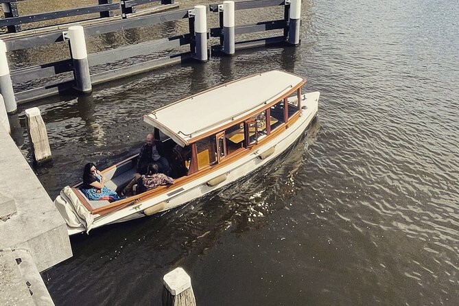 Amsterdam Highlights Canal Cruise with a Drink - Exploring the Jordaan from the water