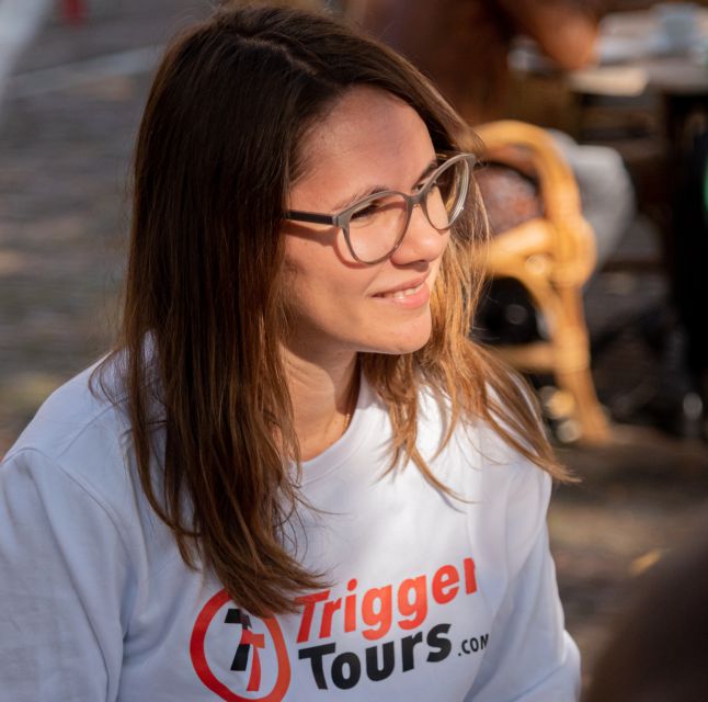 Amsterdam: Highlights & History Walking Tour - What the guides add to the experience