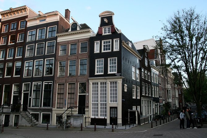 Amsterdam Highlights Walking Tour: Small Group Experience - Nieuwmarkt and the Jewish district