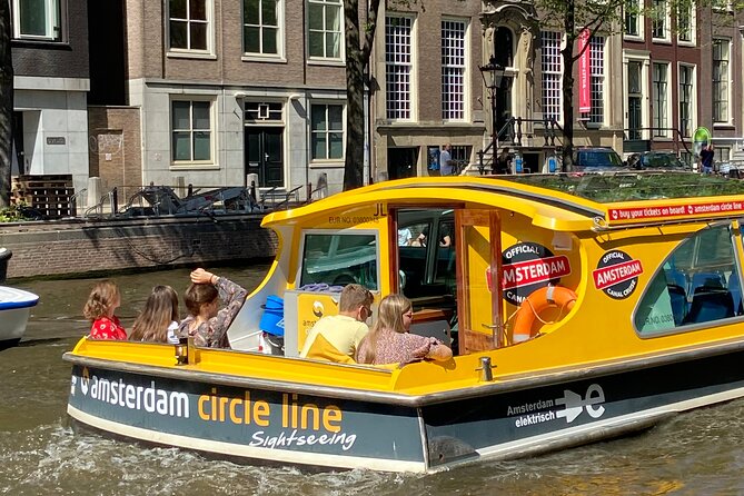 Amsterdam: Historic City Sightseeing Canal Cruise - Live guides, recorded commentary, and choosing your seat