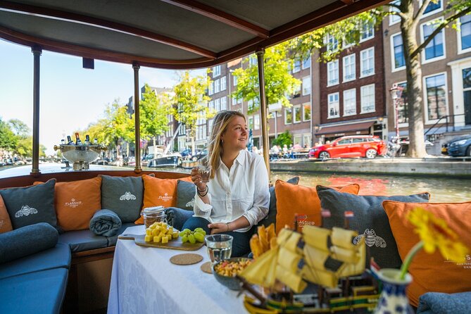 Amsterdam Historic Tour On Classic Saloon Boat - A bar, cheese, and the feel on board