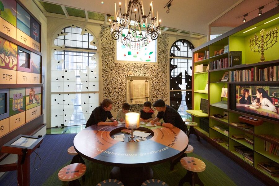 Amsterdam: Jewish Museum Entrance Tickets - Jewish Museum junior for families and younger visitors