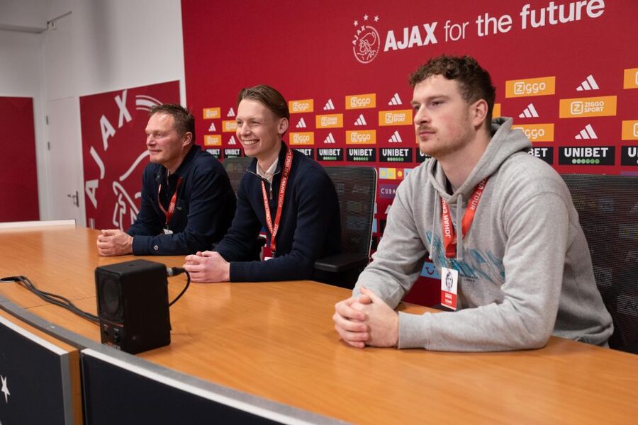 Amsterdam: Johan Cruijff ArenA Tour with Optional Guide - The pitch, dugout, and technical area