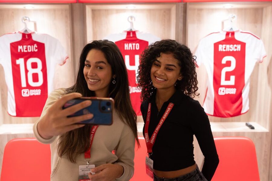 Amsterdam: Johan Cruijff ArenA Tour with Optional Guide - Ajax history along the route