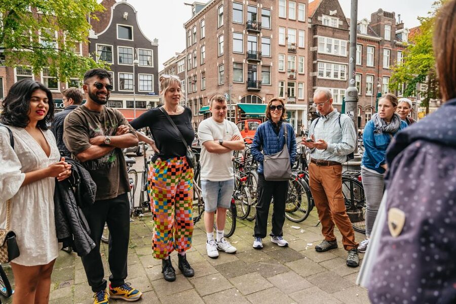 Amsterdam: Jordaan District Local Food Walking Tour - What kind of guide makes the difference?