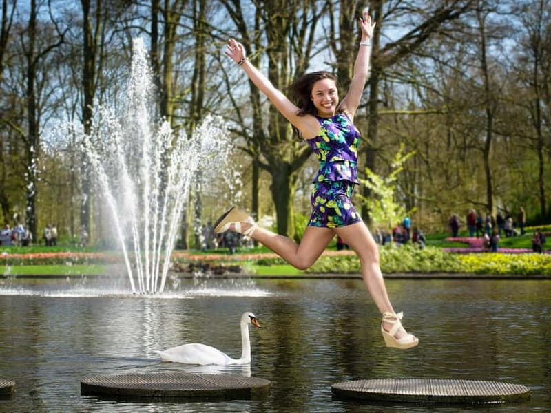 Amsterdam: Keukenhof Ticket and Roundtrip Shuttle Transfer - The return journey to Amsterdam