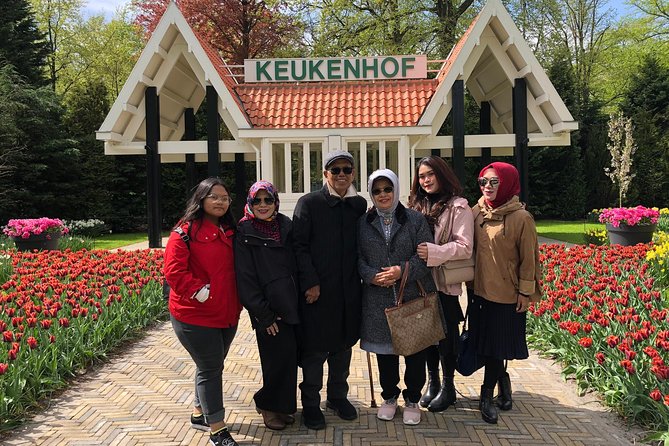 Amsterdam: Keukenhof Tulip Gardens and Giethoorn with Boat Tour - Guides make a big difference