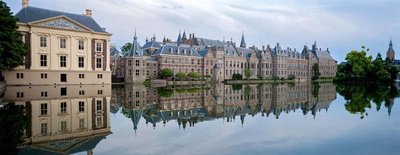 Amsterdam: Kinderdijk, Euromast, Delft and Den Haag Day Tour - Who should book this tour