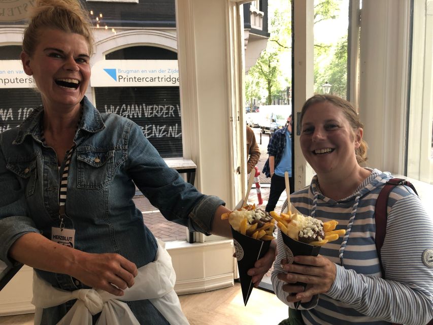 Amsterdam: KULTOUR mit Biss. Kulinarische Stadtführung - Tasting herring, fries, and Dutch sweets